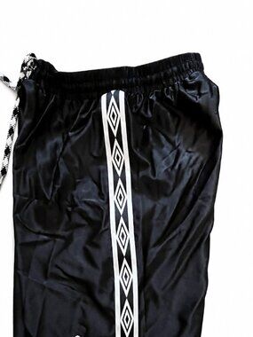 Vintage Umbro Black Nylon Soccer Shorts Mesh Lined Drawstring Athletic Small